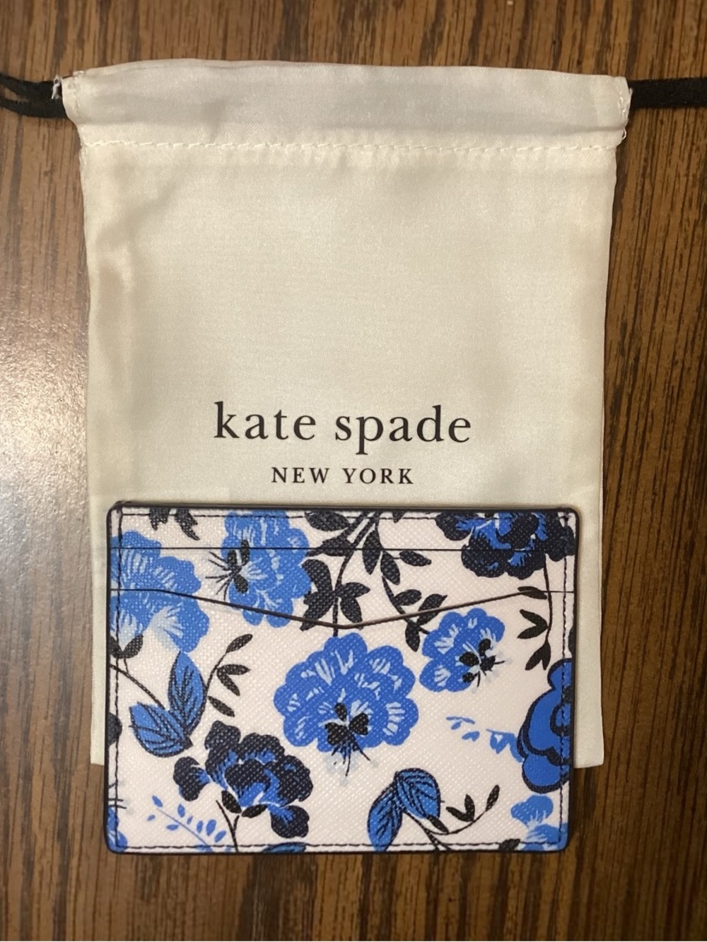 Kate Spade Staci Card holder in Floral Blue Multicolor, With Dust Bag, NWT - Picture 4 of 4